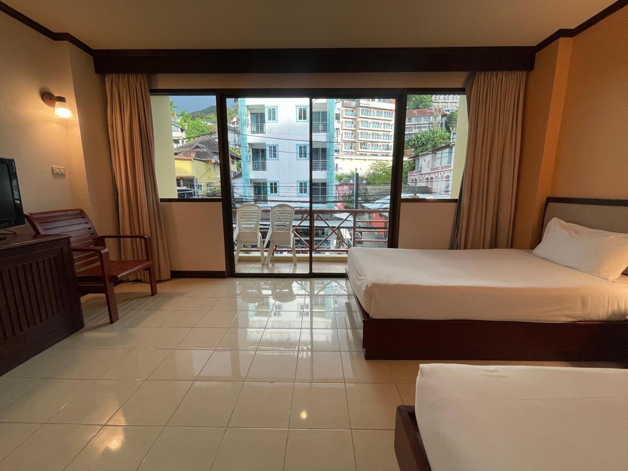 होटल Bauman Phuket